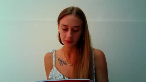 _aurora_sweet online show from 09/14/25, 12:26