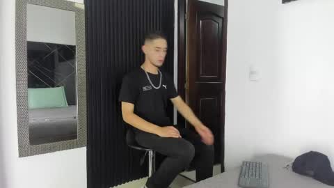 _axel_09 online show from 04/21/26, 03:57