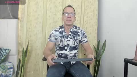 Snapshot of _axelking1_ chatting on 07/08/26, 11:48 Axel online show from 07/08/26, 11:48