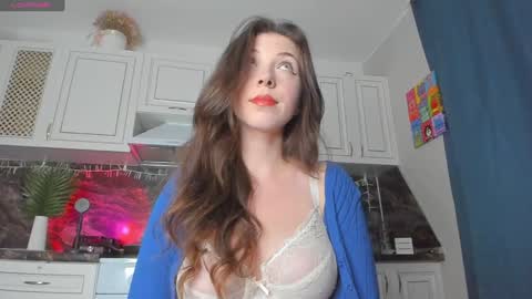 Snapshot of _axolot_ chatting on 12/20/24, 10:32 Olivia online show from 12/20/24, 10:32