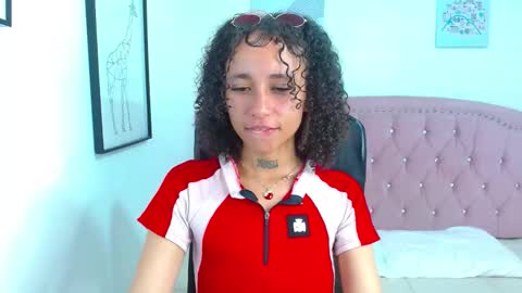 Ayelen  online show from 10/25/25, 12:56