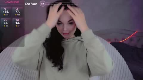 Snapshot of _b_a_n_s_h_e_e_ chatting on 02/17/25, 09:41 Emily - BLONDE Jennifer - RED hair online show from 02/17/25, 09:41