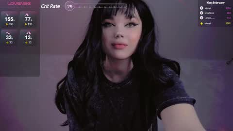 Snapshot of _b_a_n_s_h_e_e_ chatting on 02/23/25, 10:09 Emily - BLONDE Jennifer - RED hair online show from 02/23/25, 10:09