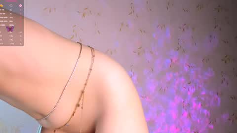 Snapshot of _b_a_n_s_h_e_e_ chatting on 09/15/25, 09:59 Emily - BLONDE Jennifer - RED hair online show from 09/15/25, 09:59