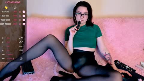 Bella online show from 12/11/24, 03:56