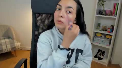 Bella Evans online show from 06/12/26, 04:44
