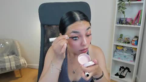Bella Evans online show from 06/24/26, 04:33