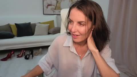 Beylly online show from 09/11/25, 04:18