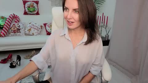 Beylly online show from 12/02/25, 04:13