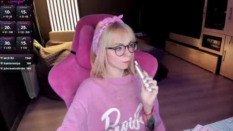 Olivia Subscribe to my Fansly -   online show from 05/29/26, 01:36