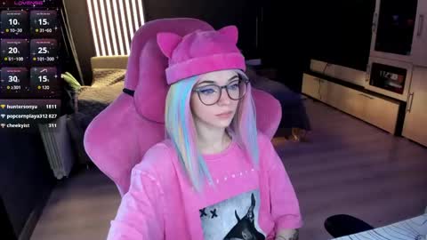 Olivia Subscribe to my Fansly -   online show from 06/02/26, 02:24