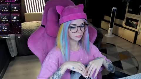 Snapshot of _black_fox__ chatting on 07/13/26, 11:51 Olivia Subscribe to my Fansly - online show from 07/13/26, 11:51