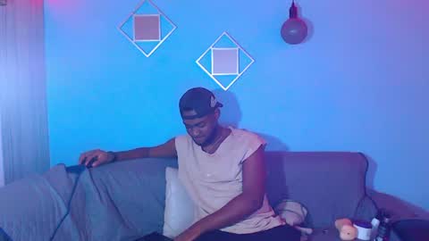 Snapshot of _black_stallion chatting on 06/25/26, 03:17 Andrew online show from 06/25/26, 03:17