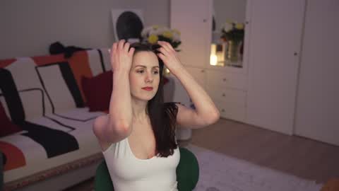 Lili online show from 01/23/25, 09:18