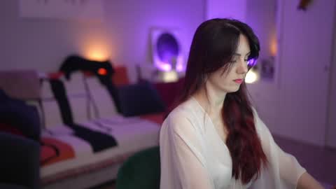 Snapshot of _blackbee_ chatting on 02/08/26, 05:44 Lili online show from 02/08/26, 05:44