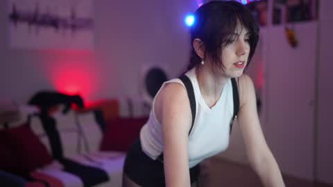 Snapshot of _blackbee_ chatting on 03/06/26, 05:59 Lili online show from 03/06/26, 05:59