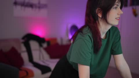 Snapshot of _blackbee_ chatting on 03/16/26, 08:18 Lili online show from 03/16/26, 08:18