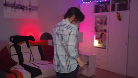 Snapshot of _blackbee_ chatting on 04/10/26, 09:25 Lili online show from 04/10/26, 09:25