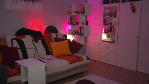 Snapshot of _blackbee_ chatting on 04/17/26, 09:34 Lili online show from 04/17/26, 09:34