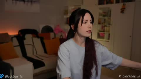 Lili online show from 05/26/26, 05:20