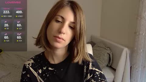 Snapshot of _blackpearl chatting on 09/27/25, 01:27 Laura online show from 09/27/25, 01:27