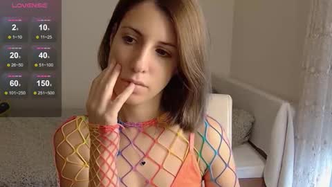 Snapshot of _blackpearl chatting on 10/13/25, 08:36 Laura online show from 10/13/25, 08:36