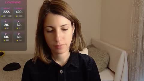 Snapshot of _blackpearl chatting on 10/25/25, 02:24 Laura online show from 10/25/25, 02:24