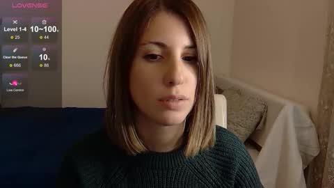 Snapshot of _blackpearl chatting on 11/11/25, 06:41 Laura online show from 11/11/25, 06:41