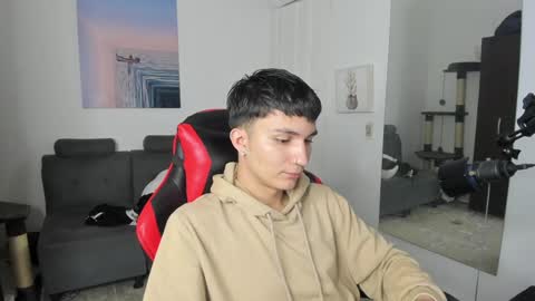 Snapshot of _blakee chatting on 12/21/24, 05:36 B L A K E online show from 12/21/24, 05:36