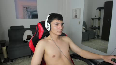 Snapshot of _blakee chatting on 12/26/24, 08:39 B L A K E online show from 12/26/24, 08:39