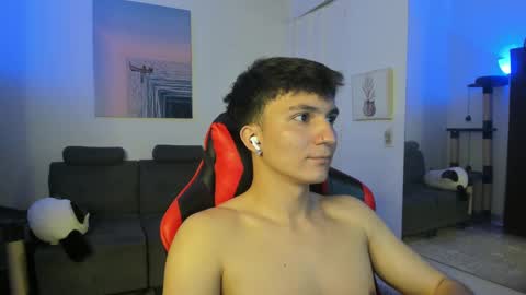 Snapshot of _blakee chatting on 01/21/25, 08:08 B L A K E online show from 01/21/25, 08:08