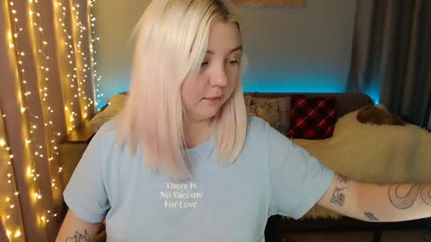 Elizabeth online show from 12/18/24, 03:47