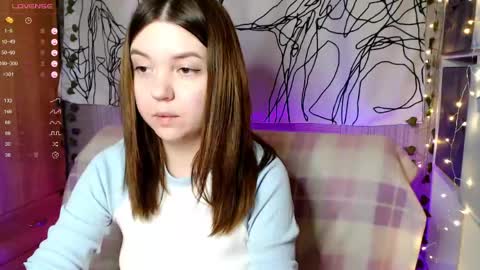 Snapshot of _blonde_barbie_ chatting on 04/28/26, 11:21 Elizabeth online show from 04/28/26, 11:21