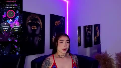 Snapshot of _brenna_hanson_ chatting on 11/26/25, 07:26 Brenna online show from 11/26/25, 07:26