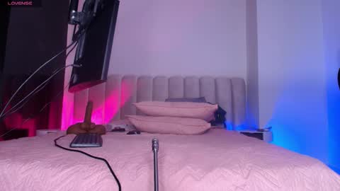 Snapshot of _britanyy_ chatting on 11/22/25, 03:16 Britany online show from 11/22/25, 03:16