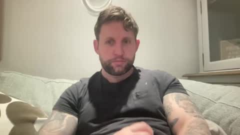 Snapshot of _british_hung_ chatting on 02/06/25, 11:43 UK BigThick Cock online show from 02/06/25, 11:43