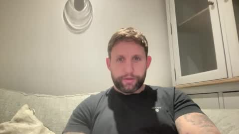 Snapshot of _british_hung_ chatting on 10/23/25, 12:15 UK BigThick Cock online show from 10/23/25, 12:15