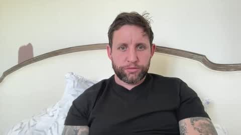 Snapshot of _british_hung_ chatting on 04/23/26, 11:09 UK BigThick Cock online show from 04/23/26, 11:09