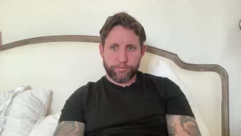 Snapshot of _british_hung_ chatting on 04/30/26, 11:05 UK BigThick Cock online show from 04/30/26, 11:05
