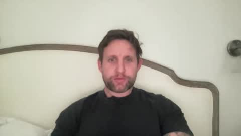 Snapshot of _british_hung_ chatting on 05/05/26, 05:54 UK BigThick Cock online show from 05/05/26, 05:54