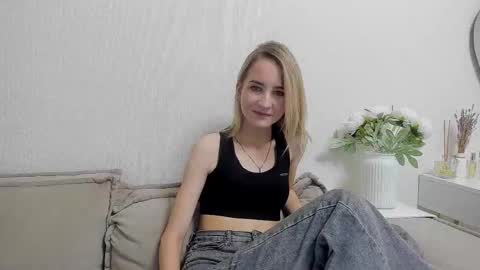   online show from 12/04/25, 07:55