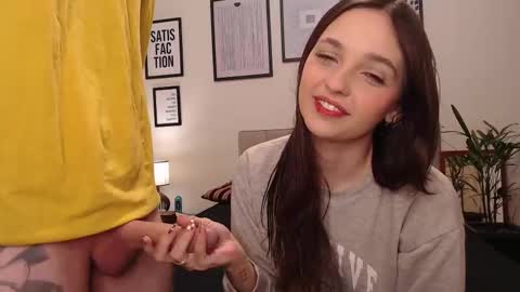 candygirl online show from 09/18/25, 12:51