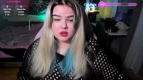 _candym1lky_ online show from 01/17/26, 07:24