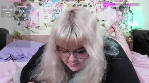 Snapshot of _candym1lky_ chatting on 03/08/26, 07:45 _candym1lky_ online show from 03/08/26, 07:45