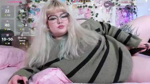 Snapshot of _candym1lky_ chatting on 03/13/26, 08:21 _candym1lky_ online show from 03/13/26, 08:21