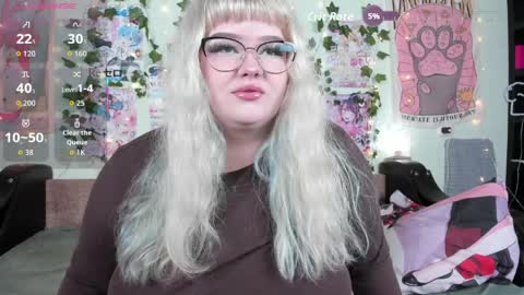 Snapshot of _candym1lky_ chatting on 04/06/26, 07:53 _candym1lky_ online show from 04/06/26, 07:53