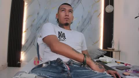 Snapshot of _cannabitch chatting on 03/21/26, 01:26 Shatta Sara online show from 03/21/26, 01:26