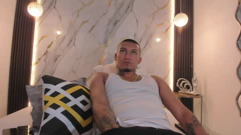 Snapshot of _cannabitch chatting on 04/01/26, 08:06 Shatta Sara online show from 04/01/26, 08:06