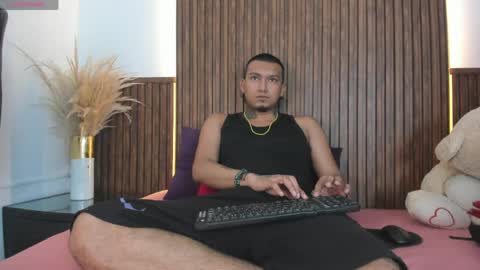 Snapshot of _cannabitch chatting on 05/04/26, 08:05 Shatta Sara online show from 05/04/26, 08:05