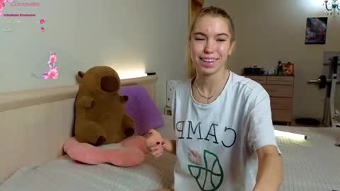 _capybara0_0 online show from 11/30/25, 09:08